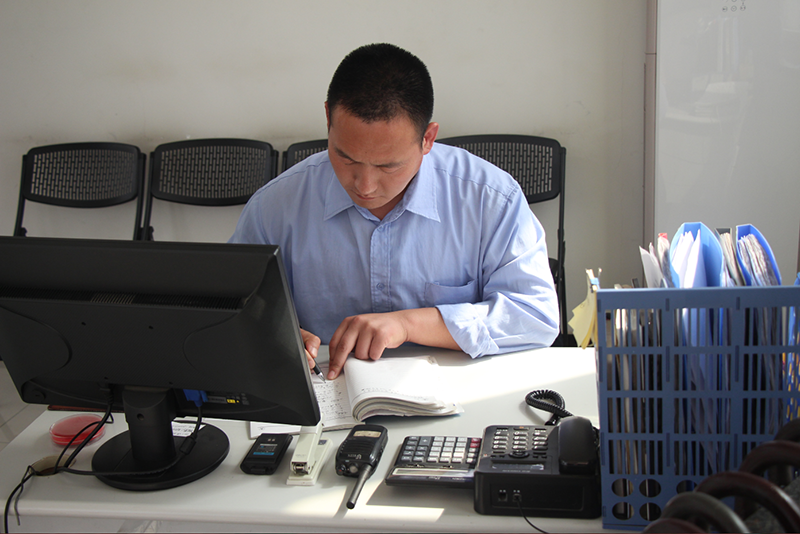 櫛風沐雨,勇毅篤行