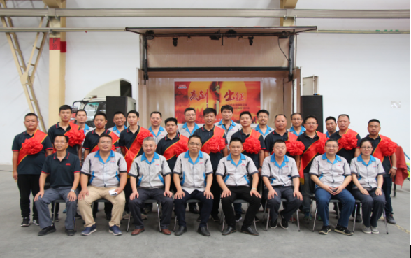 亮劍出征:2018大運(yùn)機(jī)車營銷精英誓師大會盛啟